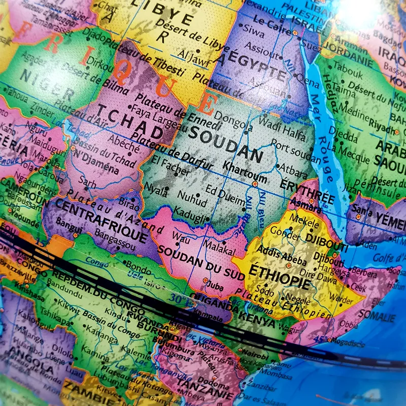 20cm (8") French Language Political World Globe with Metal Base & Numbered Meridian detail view 4